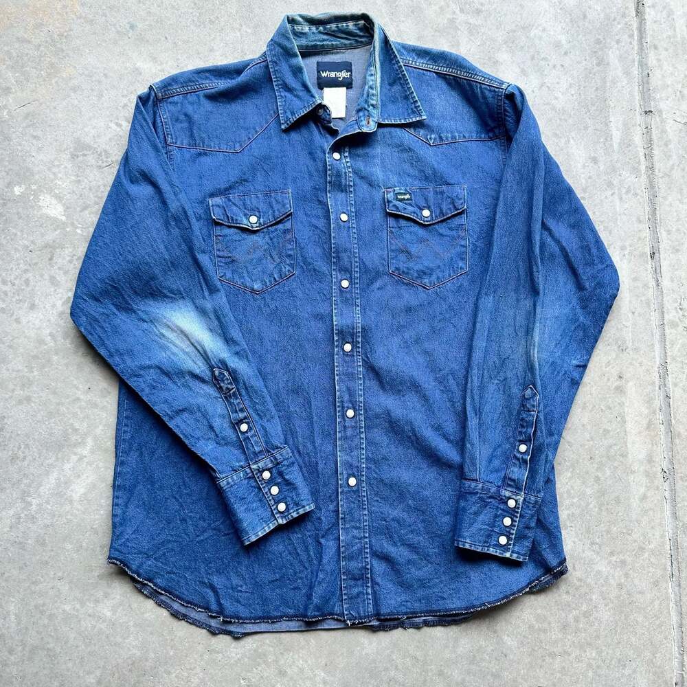 Wrangler Vintage Long Sleeve Western Denim Pearl Snap Shirt
